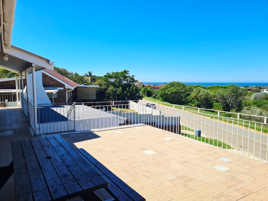 5 Bedroom Property for Sale in C Place Eastern Cape